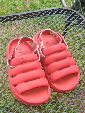UGG Kids Red Puffer Slide Sandals